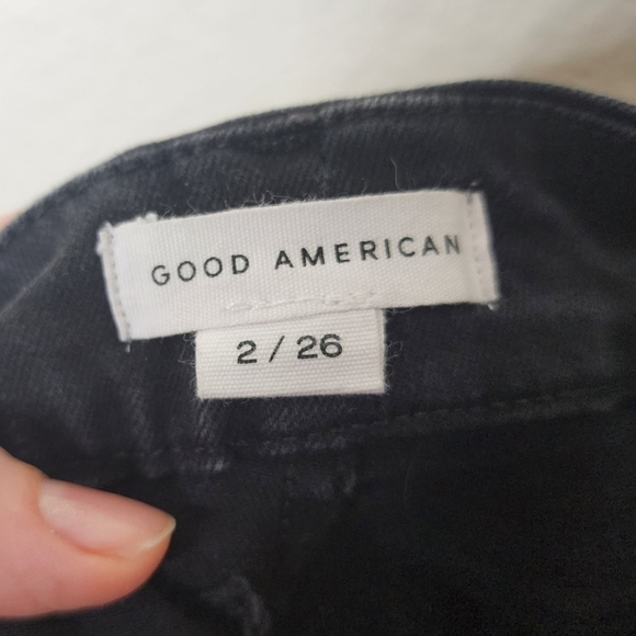 Good American Black069 Good Legs Step Hem Jeans 2/26 - Picture 6 of 8